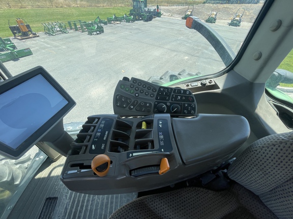 2012 John Deere 7215R Tractor