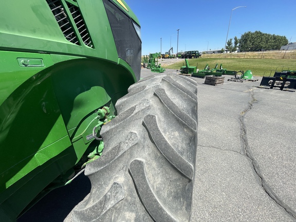 2012 John Deere 7215R Tractor