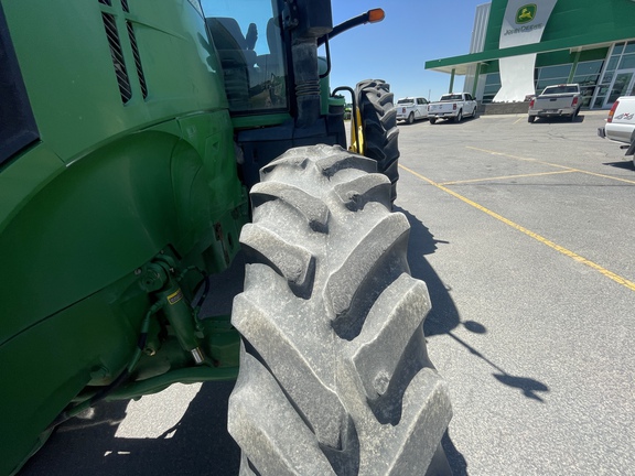 2012 John Deere 7215R Tractor