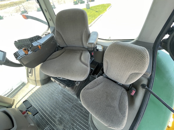 2012 John Deere 7215R Tractor