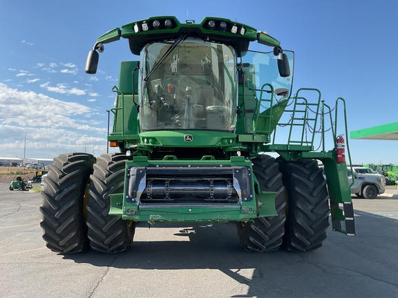 2022 John Deere S780 Combine