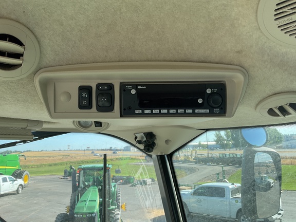 2022 John Deere S780 Combine