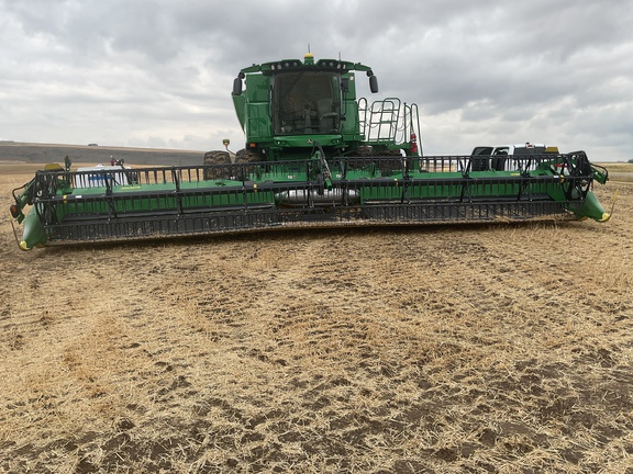 2023 John Deere HD35R Header Combine