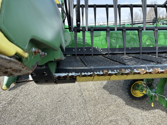 2023 John Deere HD35R Header Combine