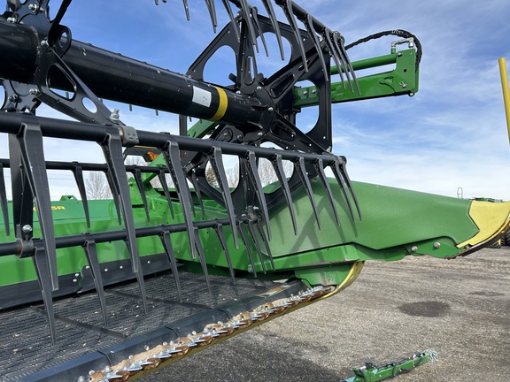 2023 John Deere HD35R Header Combine