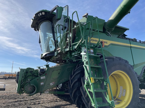 2023 John Deere X9 1100 Combine