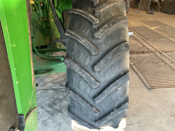 2020 John Deere 8R 250 Tractor