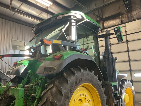 2020 John Deere 8R 250 Tractor
