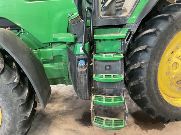 2020 John Deere 8R 250 Tractor