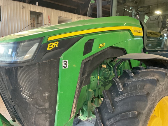 2020 John Deere 8R 250 Tractor