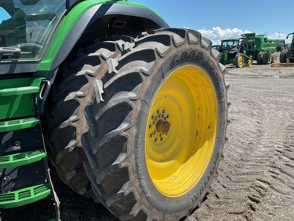 2020 John Deere 8R 250 Tractor