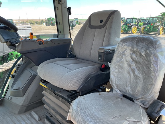 2020 John Deere 8R 250 Tractor