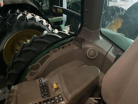 2020 John Deere 8R 250 Tractor