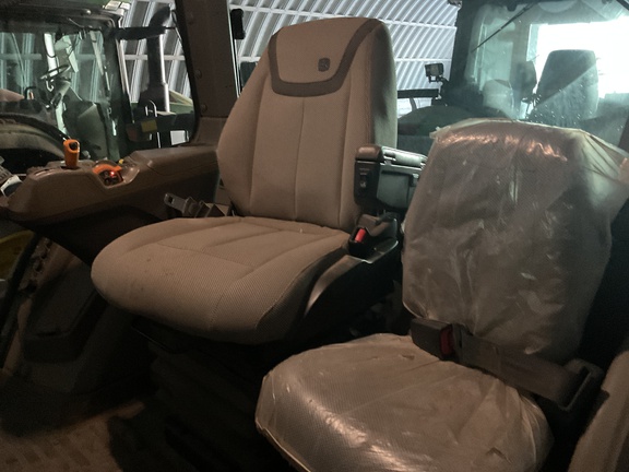 2020 John Deere 8R 250 Tractor