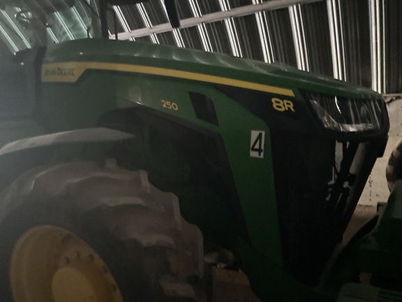 2020 John Deere 8R 250 Tractor