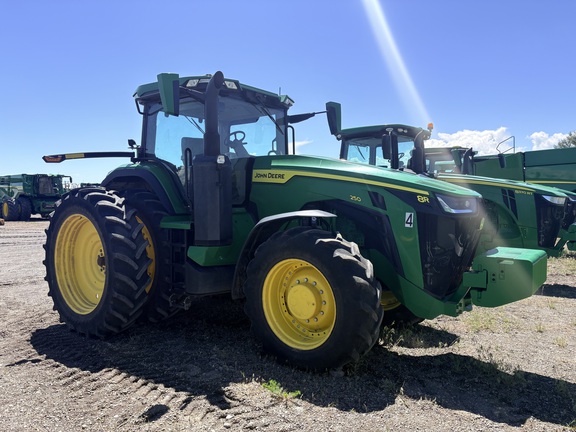 2020 John Deere 8R 250 Tractor