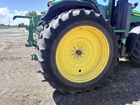 2020 John Deere 8R 250 Tractor