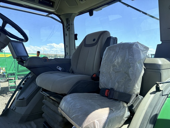 2020 John Deere 8R 250 Tractor