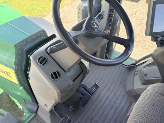 2020 John Deere 8R 250 Tractor