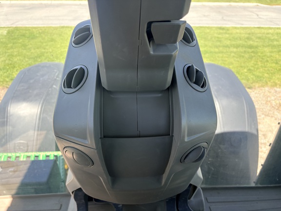 2020 John Deere 8R 250 Tractor