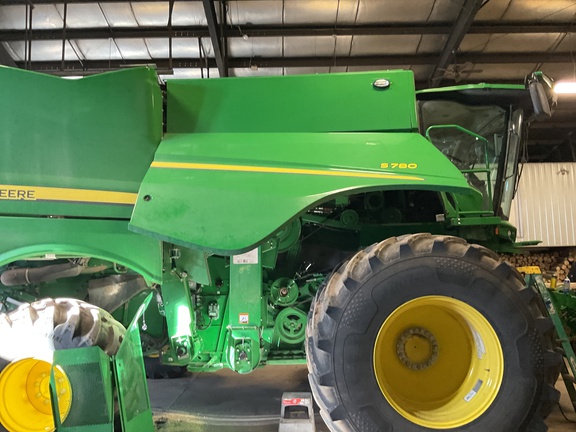 2023 John Deere S780 Combine