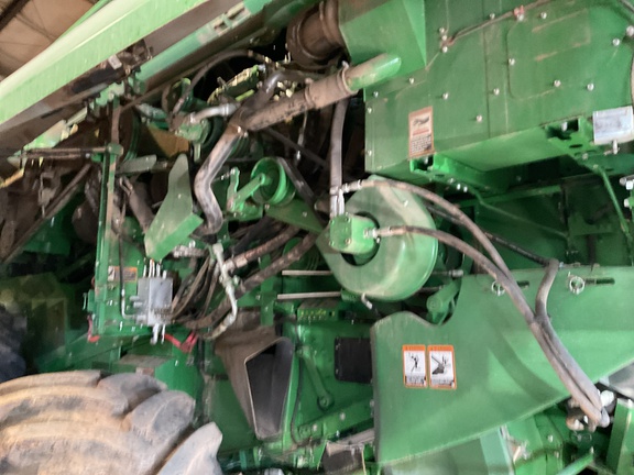 2023 John Deere S780 Combine