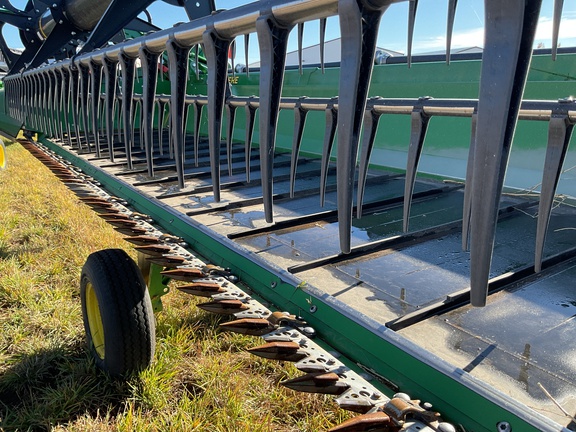 2023 John Deere 735D Header Combine