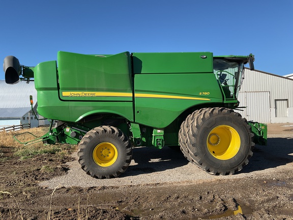 2023 John Deere S780 Combine