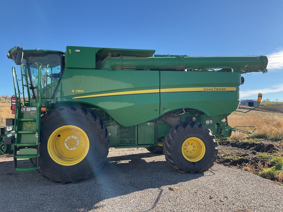2023 John Deere S780 Combine