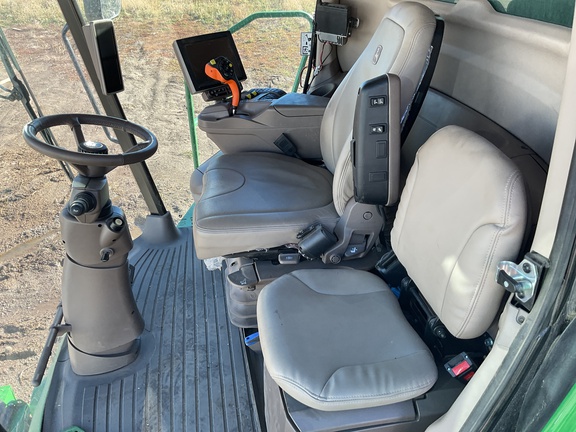 2023 John Deere S780 Combine