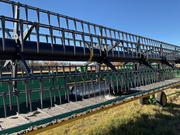 2023 John Deere 735D Header Combine