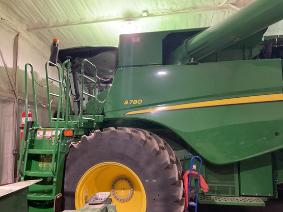 2019 John Deere S780 Combine