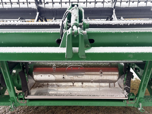2019 John Deere 735D Header Combine