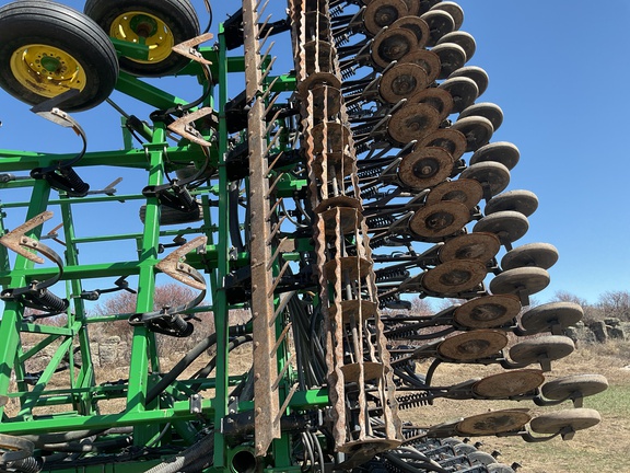 2001 John Deere 1900 Air Seeder