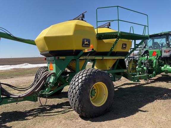 2001 John Deere 1900 Air Seeder