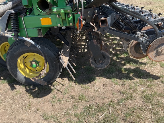 2001 John Deere 1900 Air Seeder