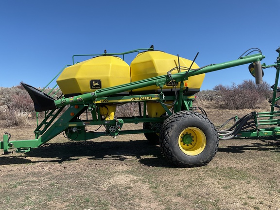 2001 John Deere 1900 Air Seeder