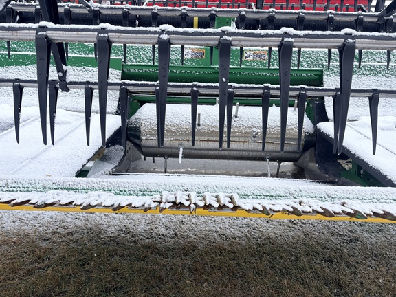 2019 John Deere 735D Header Combine