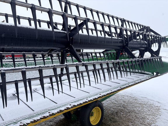 2019 John Deere 735D Header Combine