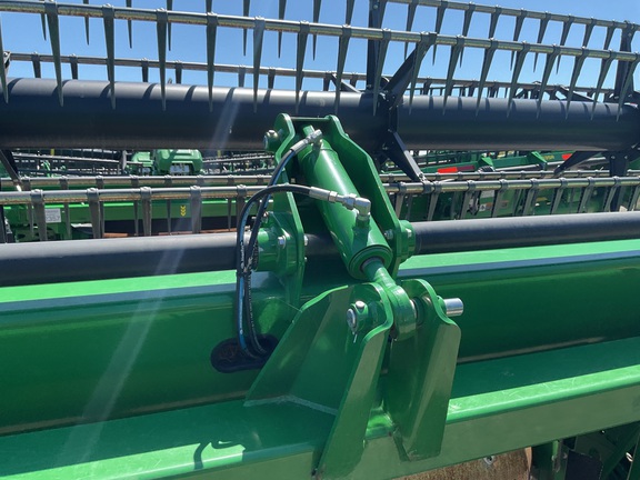 2019 John Deere 735D Header Combine