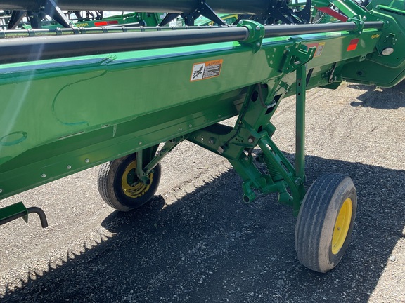 2019 John Deere 735D Header Combine