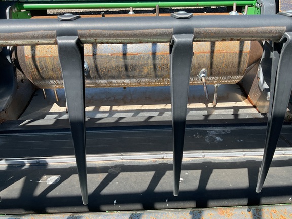 2019 John Deere 735D Header Combine