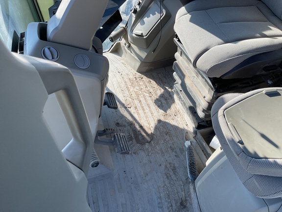 2023 John Deere 8RT 370 Tractor Rubber Track