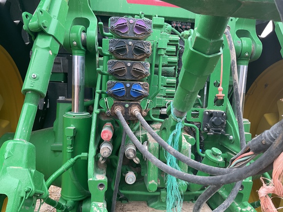 2022 John Deere 8R 250 Tractor