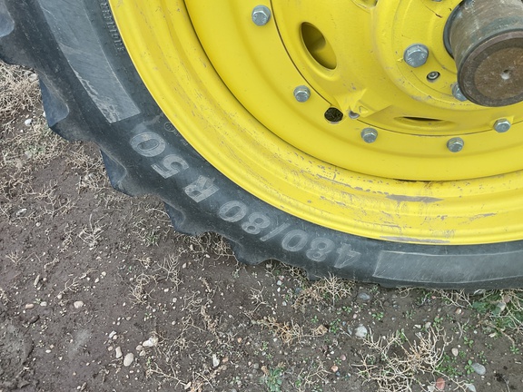 2022 John Deere 8R 250 Tractor