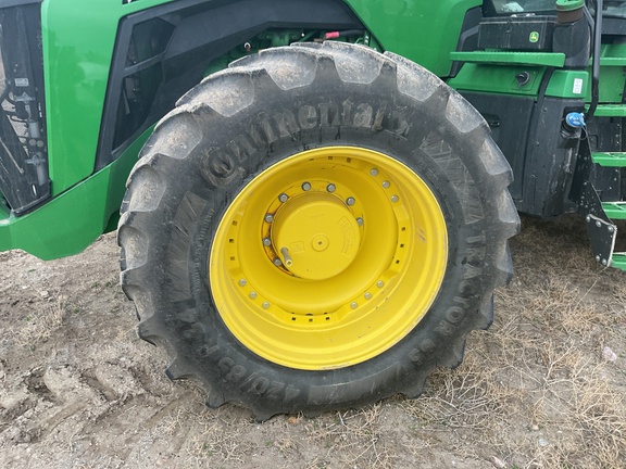 2022 John Deere 8R 250 Tractor