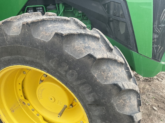 2022 John Deere 8R 250 Tractor