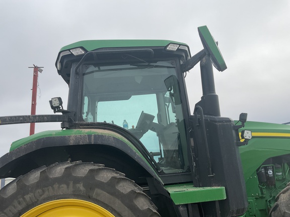 2022 John Deere 8R 250 Tractor