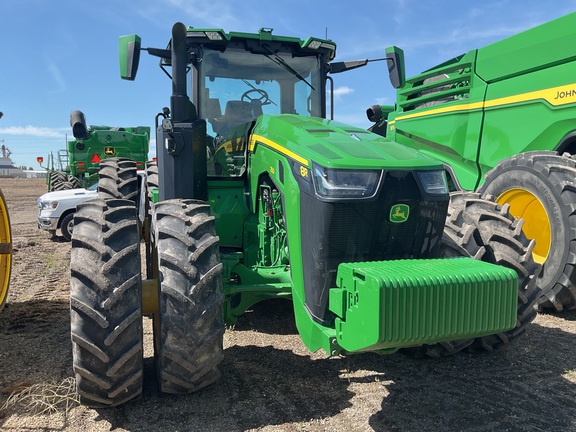2022 John Deere 8R 250 Tractor