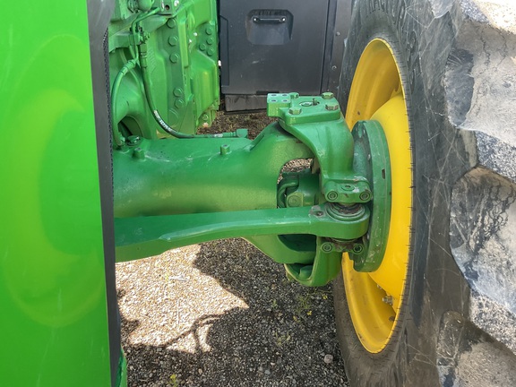 2022 John Deere 8R 250 Tractor